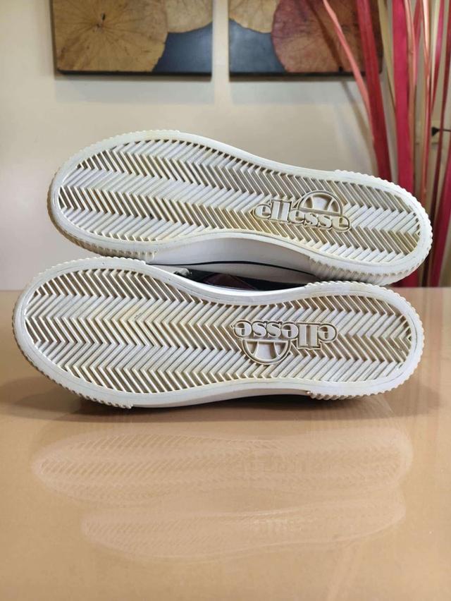 ellesseTropea text trainers white(Italcian Sportswear Brand)Size 42/27cmðĨPrice 490āļŋ āļĢāļđāļāļāļĩāđ 5