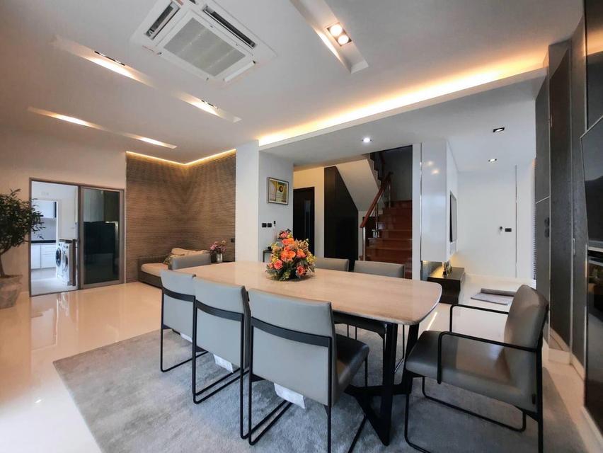 ขายบ้านเดี่ยว หมู่บ้าน เพอร์เฟค มาสเตอร์พีซ แจ้งวัฒนะ (ตรงข้ามโรงเรียนนานาชาติ SISB นนทบุรี) หลังใหญ่ 436 ตรม 18
