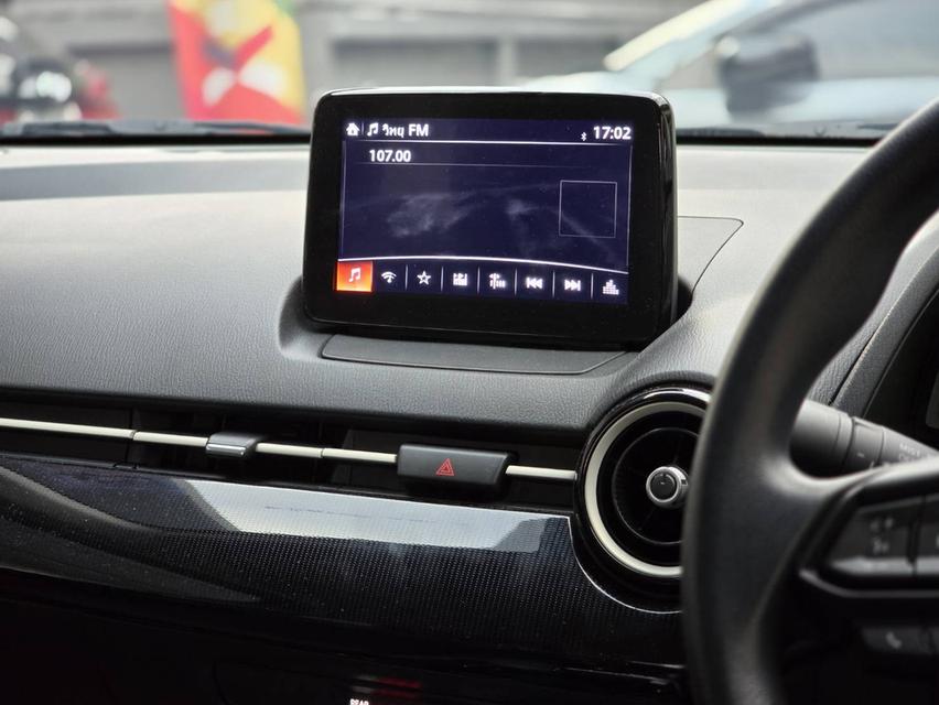 Mazda2 1.3C SedanMinorchange ไมล์ 11,xxx km. รถสวย สภาพใหม่เอี่ยม รูปที่ 12
