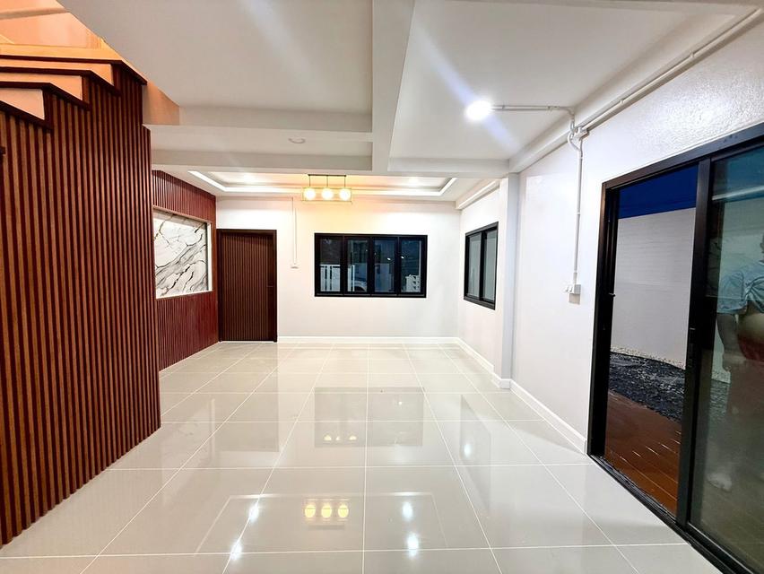 หมู่บ้านพระปิ่น3     8