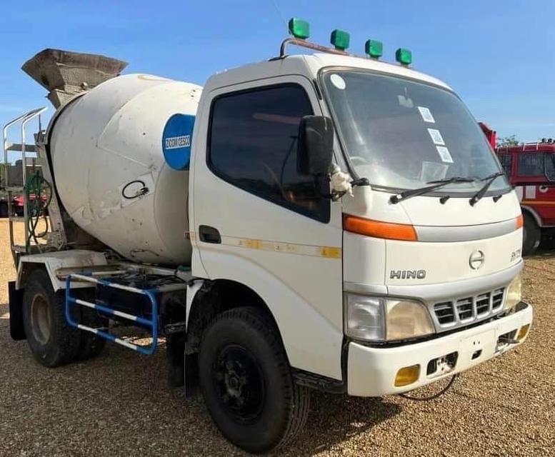 HINO DUTRO 122 แรง ปี 48 รถบรรทุกโม่ผสมปูน 2