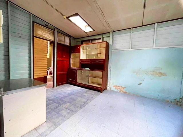 รพ.ศิริราช 2.1 กม. บ้านเช่า 3-4นอน 1น้ำ วัดดีดวด MRTอิสรภาพ 850ม. จรัญ 8-12 ทำเลฝั่งธน ใจเมือง ใกล้รถไฟฟ้า เลี้ยงสัตว์ได 6