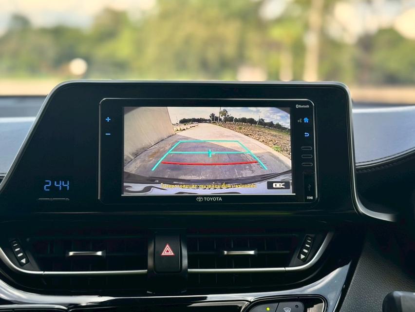 Toyota C-HR Hybrid  Y22 Wagon 4dr HEV GR Sport E-CVT FWD top  1.8 (Hybrid) สีดำ ออโต้  17