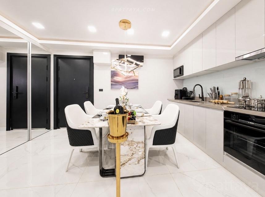 Grand Solaire Noble Pattaya for SaleSpacious 2-bedroom condo in Central Pattaya.2 bedrooms, 2 bathrooms94 sq.m.Foreign Quota availableFloors 5–42 4