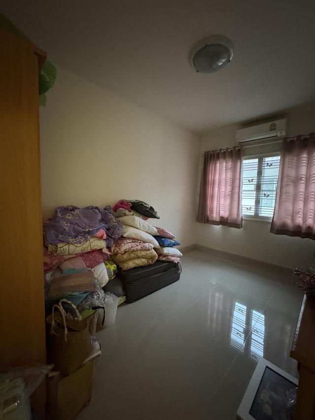 บ้านทาวน์เฮ้าส์ 2 ชั้น 8