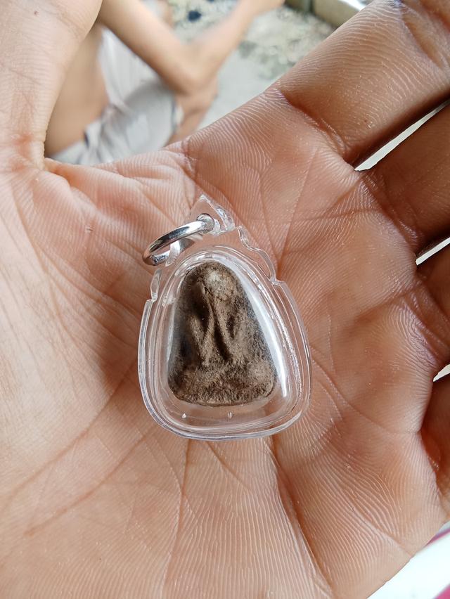 ผมต้องการขายพระเครื่องครับ