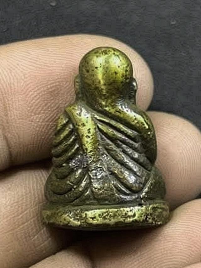 พระหลวงพ่อเงินเก่าค่ะ