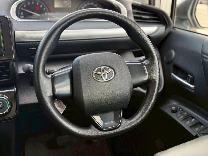 Toyota Sienta 1.5G ปี20 รูปที่ 9