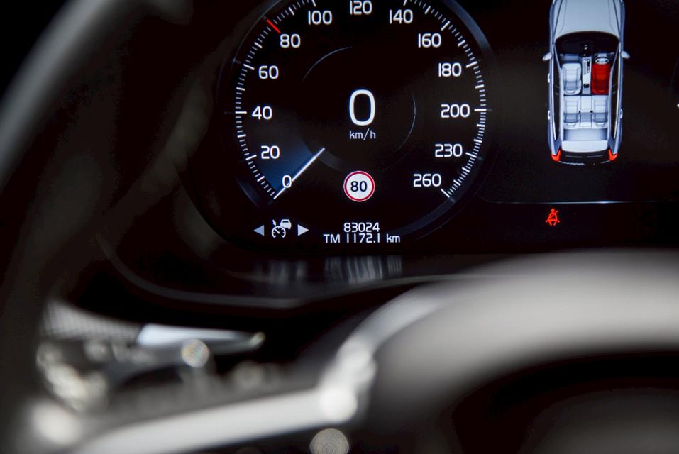 รหัสรถ CBL7547 Volvo XC60 2.0 T8 R-Design 4WD AT 2019 17