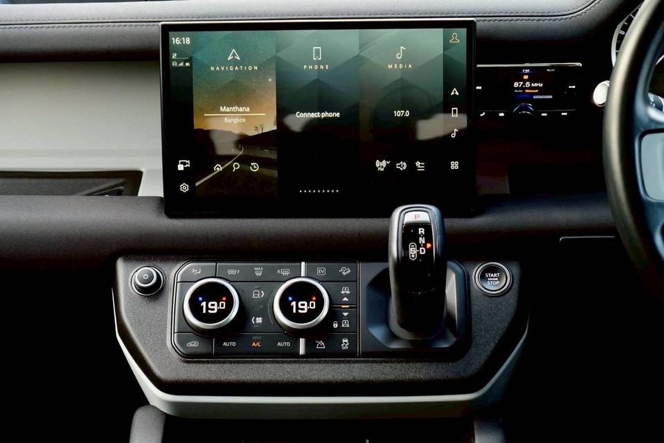 รหัสรถ PR5999 Land Rover Defender (110) P400e ปี 2022 16