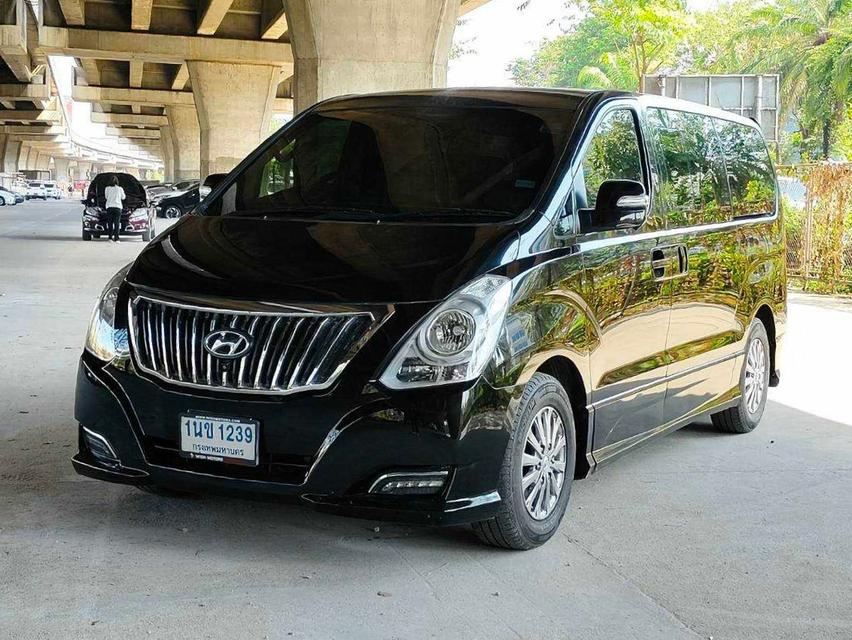 ขาย Hyundai H1 2.5Deluxe ปี20 3