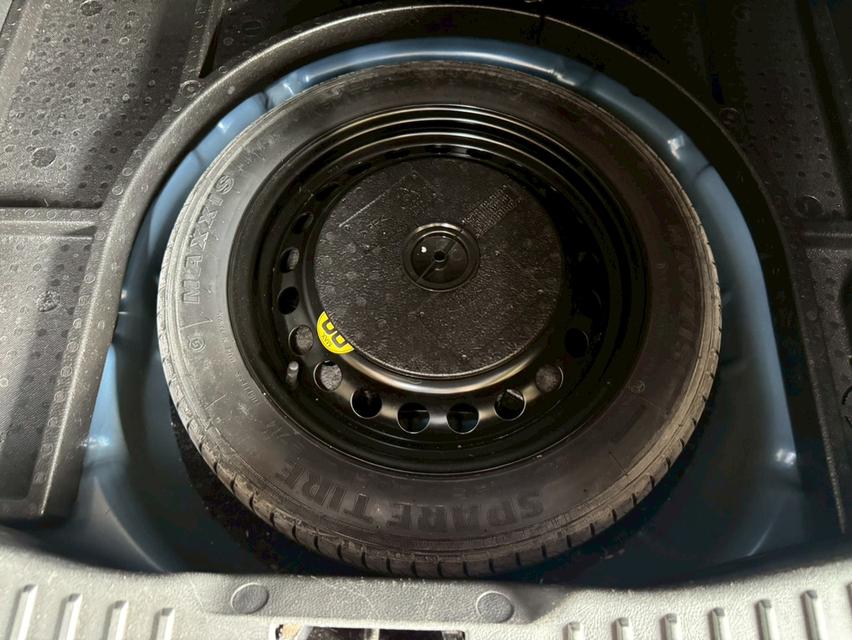 Ford Focus 1.6 Trend Hatchback AT ปี 2013 19