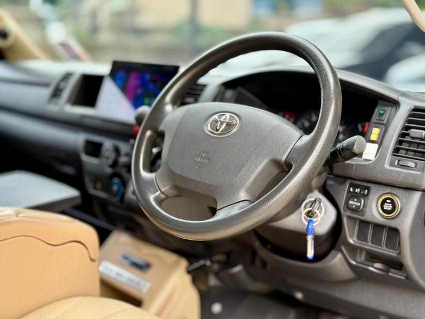 TOYOTA COMMUTER 3.0 D4D 2017 7