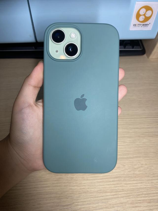 iPhone 15 สีเขียว 4