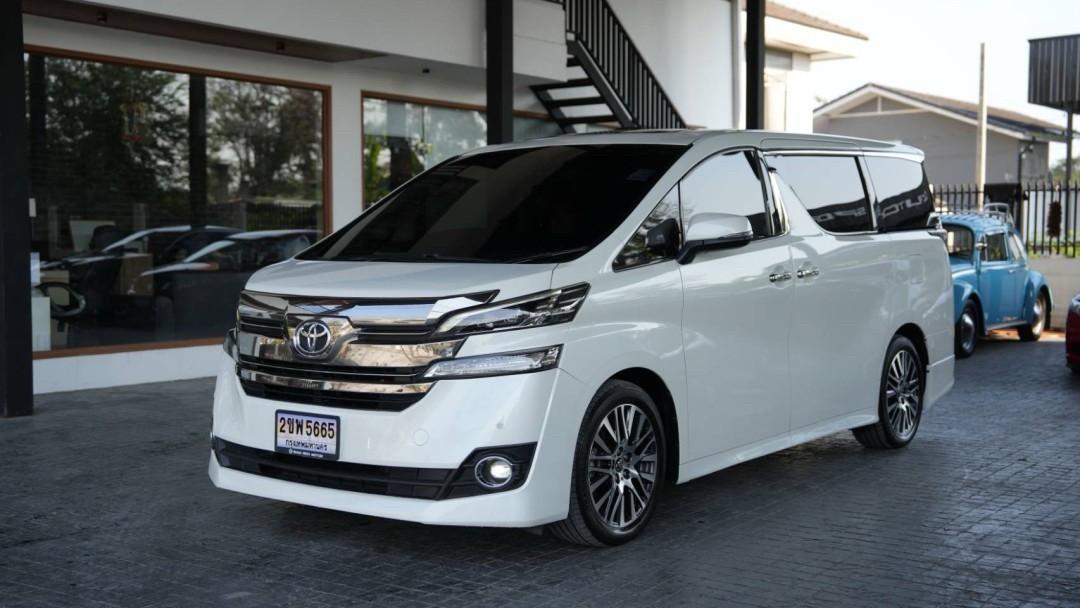 Toyota Vellfire 2.5 ปี 2015