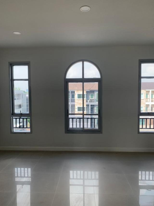 🏡 อาคารพาณิชย์ 4 ชั้น ราคาโปรโมชั่น พร้อมผู้เช่าอยู่แล้ว | คลองสามวา ถ.ปัญญาอินทรา 🎉 ราคาโปรโมชั่น 3,780,000 บาท ~~ราคาปกติ 4,880,000 บาท~~ 9