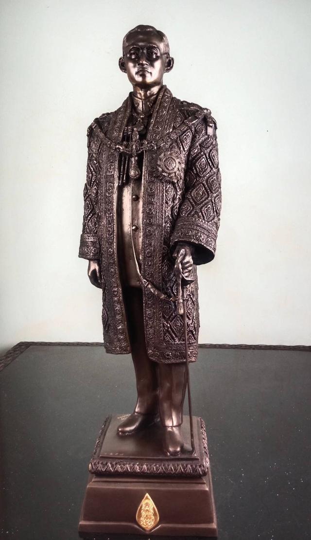 776.พระบรมรูปหล่อในหลวงรัชกาลที่ 9 พระบาทสมเด็จพระปรมินทรมหาภูมิพลอดุลยเดช (รมดำ)