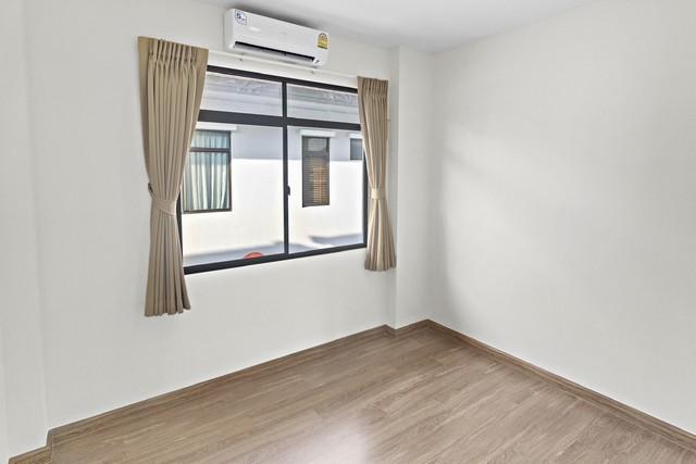 ให้เช่า บ้าน โครงการ ออร่า รามคำแหง 94 Aura ใกล้รถไฟฟ้า MRT สัมมากร หน้าบ้านหันไปทิศใต้ เหมาะพักอาศัย 13