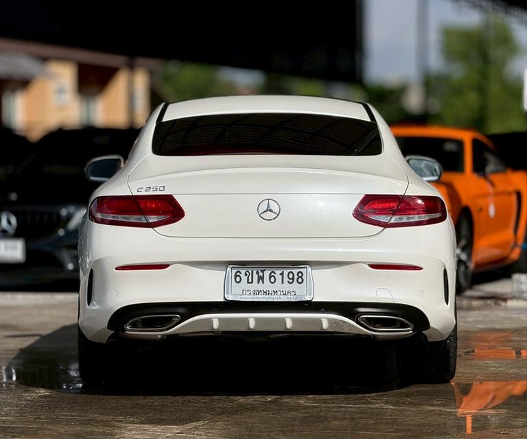ปี 2016 BENZ C-CLASS, C250 COUPE AMGDYNAMIC โฉม W205 ปี14-23 สีขาว👉ไมล์ 172,770 โล บุ้คเซอร์วิส ครบ 4