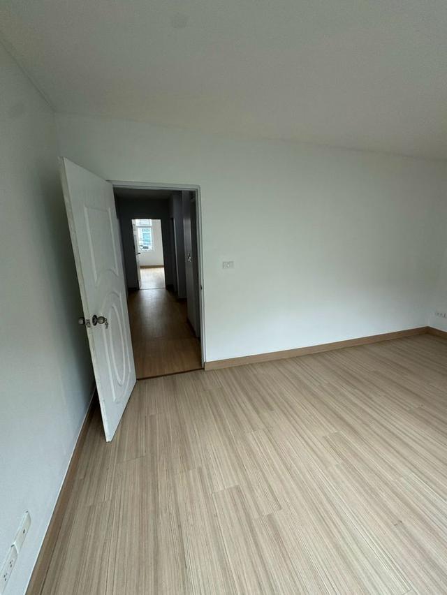 🏡 ทาวน์โฮมรีโนเวทใหม่ทั้งหลัง ราคาต่ำกว่าประเมิน หมู่บ้านมี รปภ. 24 ชม. | คลองสามวา ถ.หทัยราษฎร์ 13
