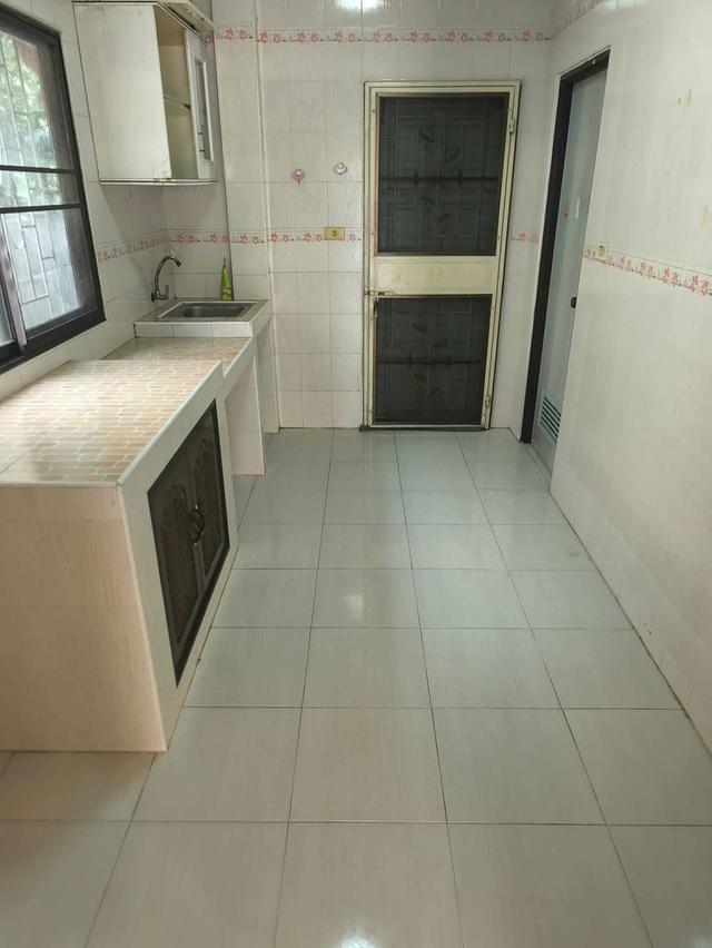 บ้านเดี่ยว 3ห้องนอน 2ห้องน้ำ 1ห้องโถง 1ห้องครัว 12