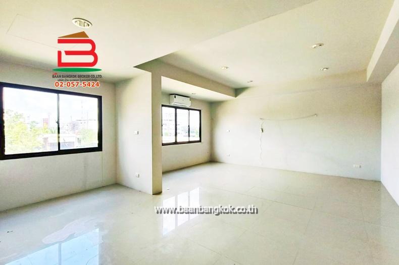 โฮมออฟฟิศ เวร่า บิสเน็ท ร่มเกล้า-สุวรรณภูมิ เนื้อที่ 46.8 ตร.ว ใกล้ท่าอากาศยานสุวรรณภูมิ ถนนรามคำแหง แขวงคลองสามประเวศ เขตลาดกระบัง 4