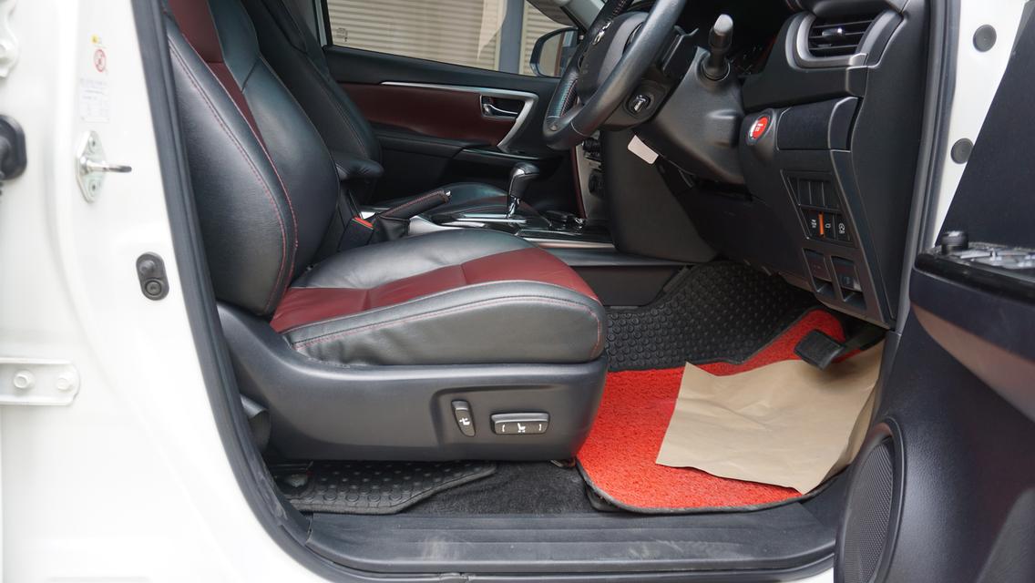 Toyota fortuner TRD Sportivo 2016 รูปที่ 15