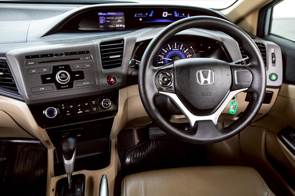 Honda Civic Fb 1.8S ปี 2012 เกียร์ออโต้ สีฟ้า มือเดียวป้ายแดง 14