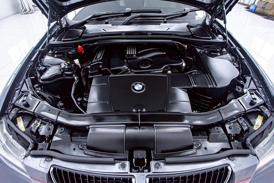 BMW SERIES 3 320i SE E90 2007 3