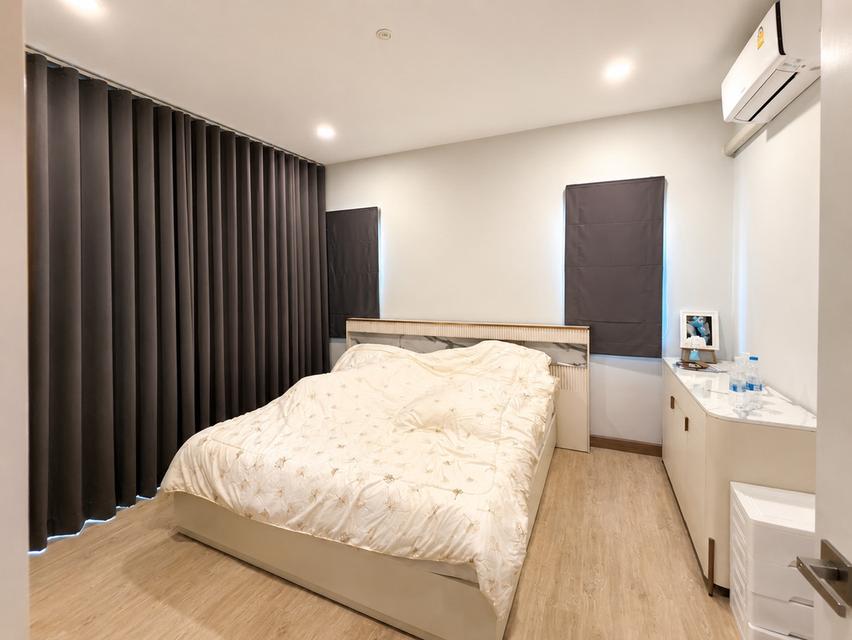 ขายบ้านแฝด 2 ชั้น Britania Amata–Phanthong บ้านสวยพร้อมอยู่ ใกล้นิคมอมตะนคร 2