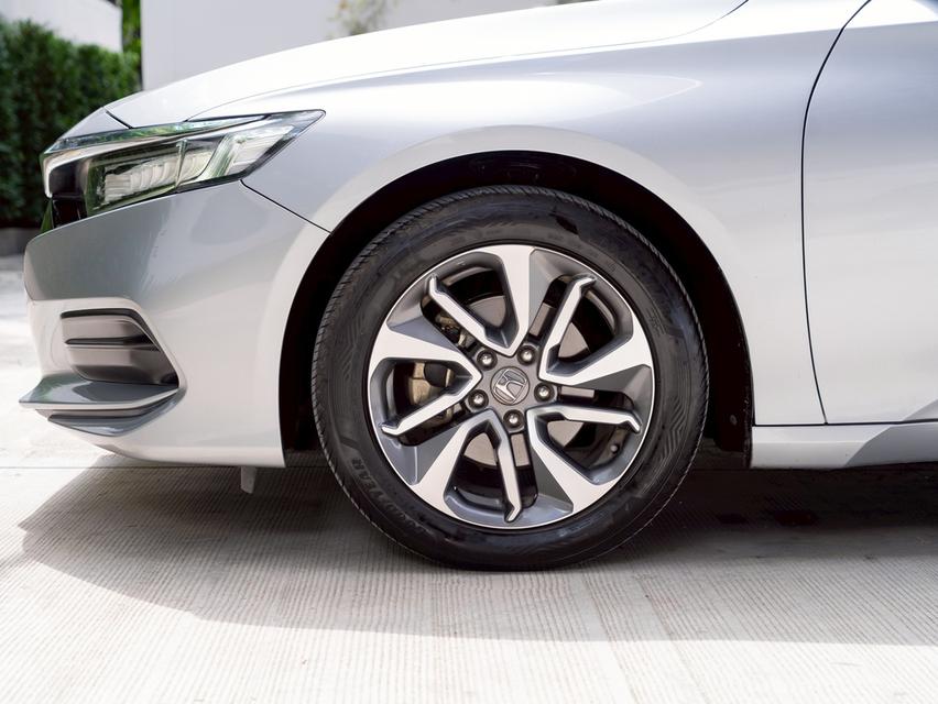 Honda Accord 1.5 EL Turbo ปี 2019  8