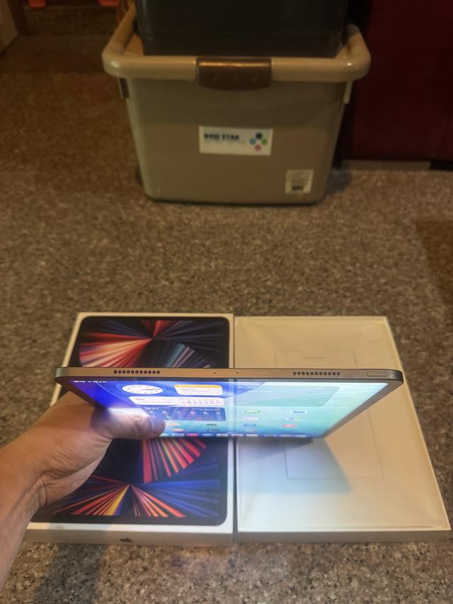 ขายๆๆๆถูกๆๆiPadPro12.9 M1 สีSpace Gray 256กิ๊กWifi Only มีกล่องอีมี่ตรงคับใช้งานดีทุกๆฟังชั่นสูนTrueทุกๆฟังชั่นรีสโตได้ตลอดไม่มีติดไอคราว Model TH/A (
