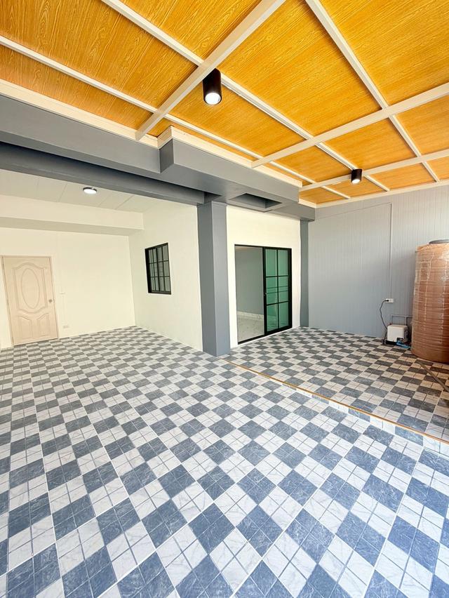 ขายทาวน์เฮ้าส์ หมู่บ้านแพรมาพร คลอง 11 (โทรสอบถามราคา) 2