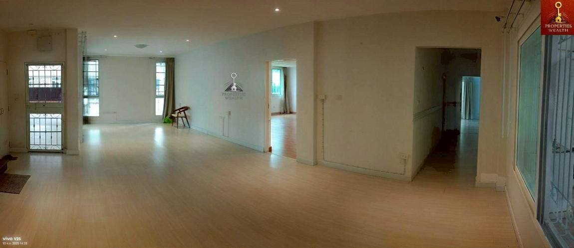 โครงการ สีวลี เลควิว เชียงใหม่ ถนนซีรีนเลค เมืองเชียงใหม่ แปลงมุม 135 ตร.วา 5 นอน 5 น้ำ จอดรถ 4 คัน 5