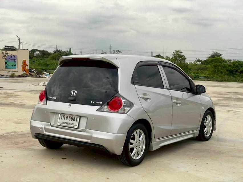 HONDA BRIO. 1.2V hatchback TOP ปี 12 สีเทา   ออโต้