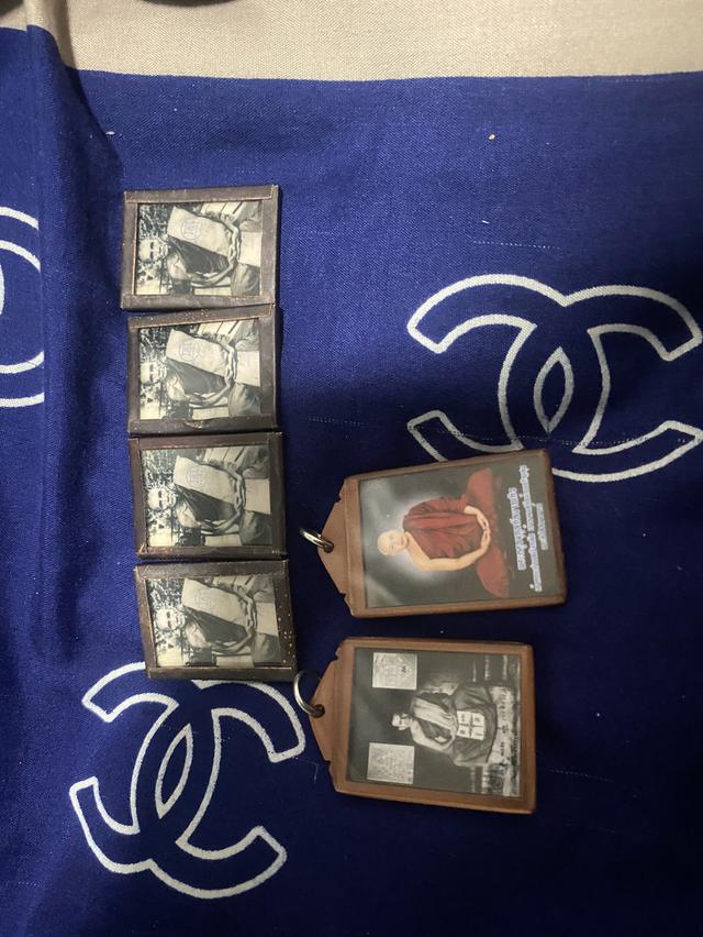 รูปถ่ายหลวงพ่อกวย   