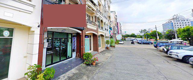 รูป ติดถ.ใหญ่ ถนนนวมินทร์ ลาดพร้าว มีที่จอดรถมาก ให้เช่า คลินิก อาคารพาณิชย์ 4.5 ชั้น 5นอน 5น้ำ 5A/C 28 ตารางวา ช็อคโกแลต วิ