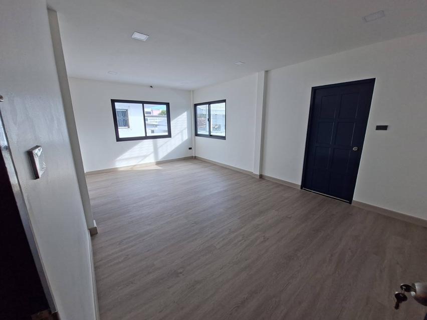 บ้านให้เช่า ซอย วชิรธรรมสาธิต 55 สุขุมวิท 101/1 Renovate ใหม่ พื้นที่เยอะมากๆ 10