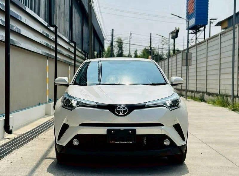 TOYOTA C-HR 1.8 MID MNC ปี 2018