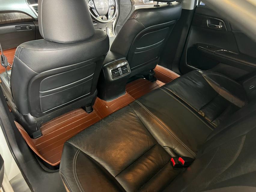 Accord 2.4 TECH (Sunroof) จัดเต็ม รูปที่ 13