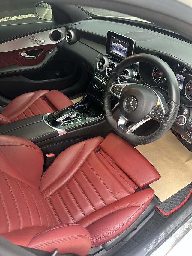 Benz W205 C250 AMG หลังคาแก้ว เบนซินล้วน ปี 2014 วิ่ง 63,000 km | มือเดียว | เล่มสวย 💰 888,000.- ☎️ 081-955-8888 📍 ลาดพร้าว71 สังคมสงเคราะห์4 #benzc รูปที่ 7