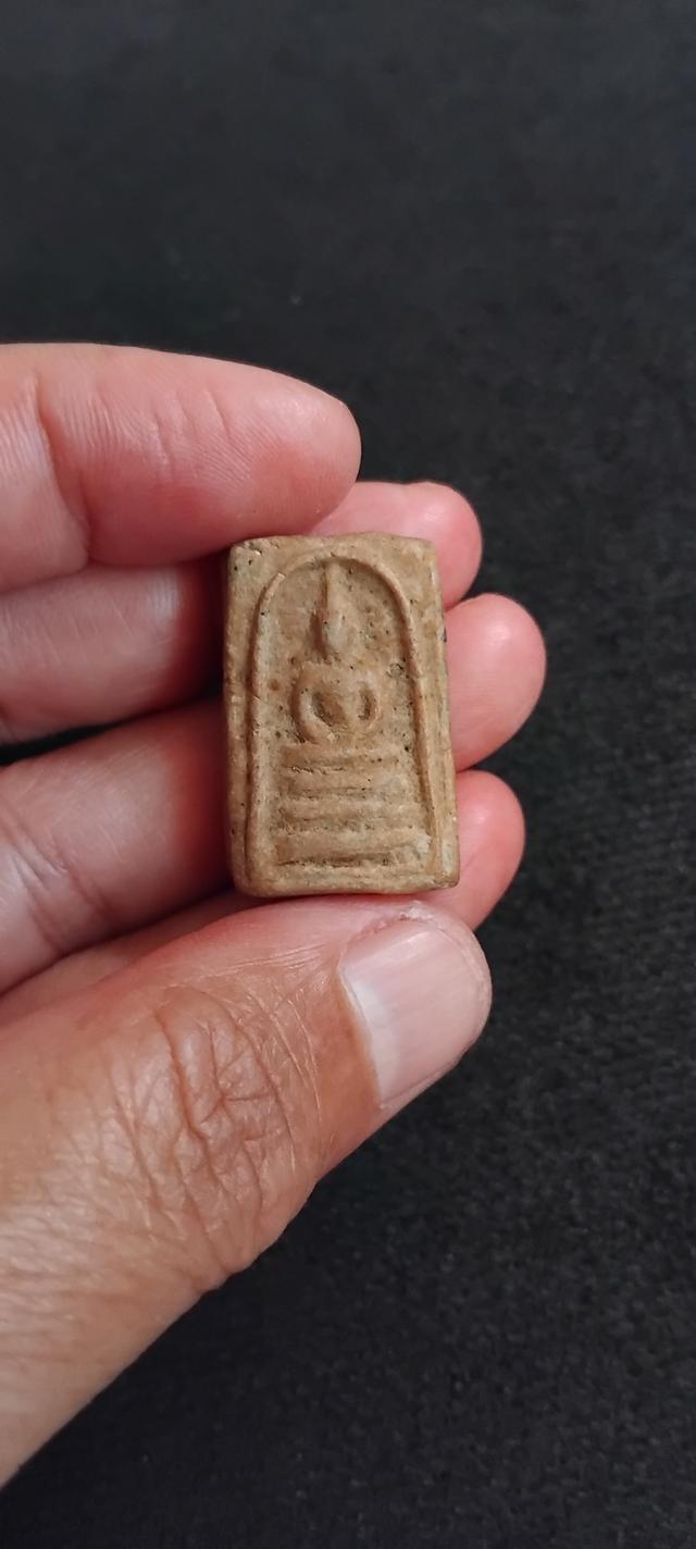พระบ้านเก็บเก่า พระกรุเก่าๆเนื้อน้ำมัน