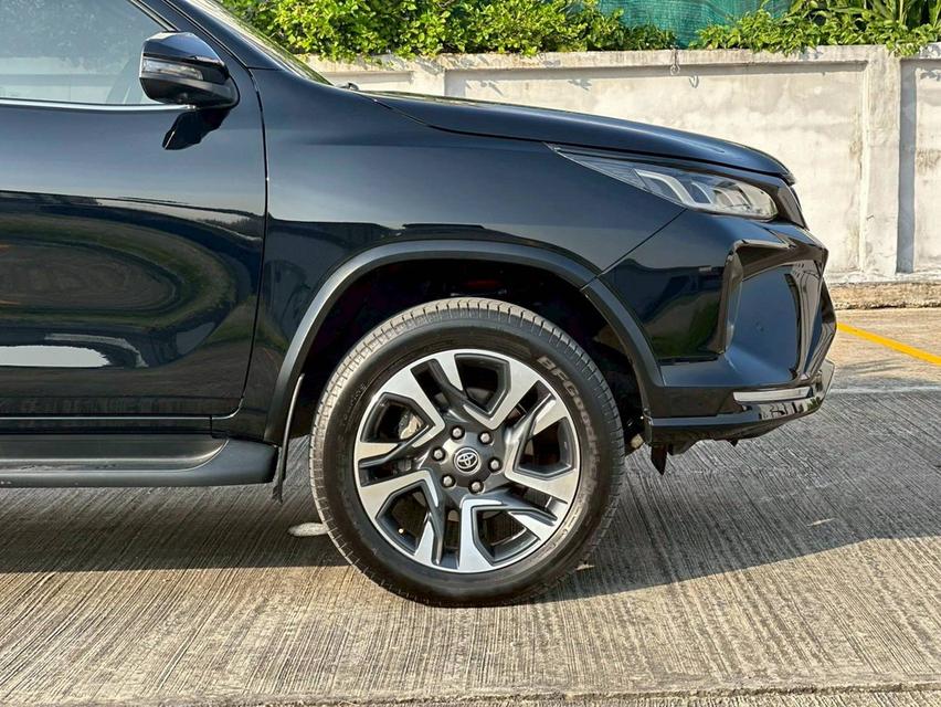 Toyota Fortuner 2.4 Legender 2WD ปี 2021 10