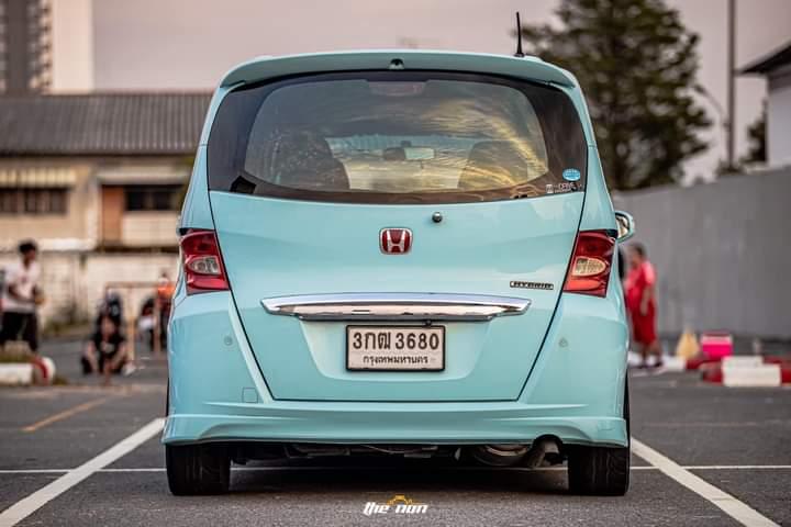 Honda Freed สีฟ้า 5