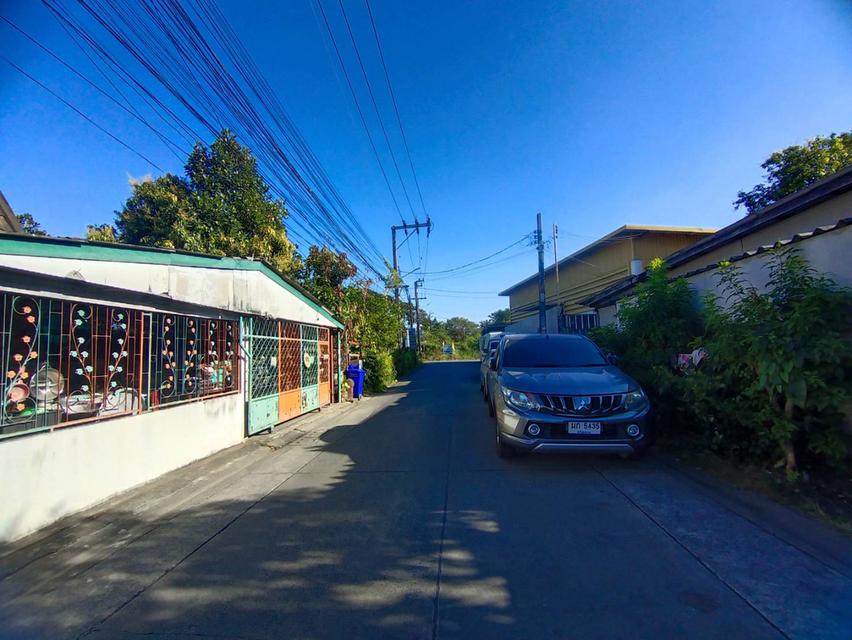 ขายถูก !! ทาวน์เฮาส์ชั้นเดียวรีโนเวทแล้ว ชุมชนบ้านพูน คู้บอน 30 บ้านเปล่าแต่งตกง่าย 16