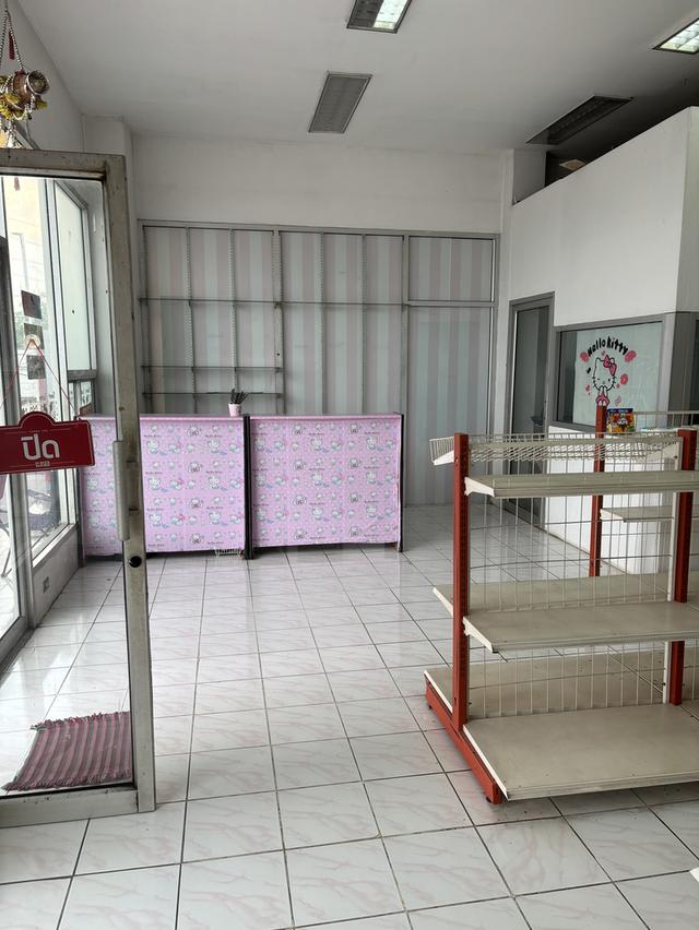 ให้เช่ามินิมาร์ทในปั๊มน้ำมันพีที 4