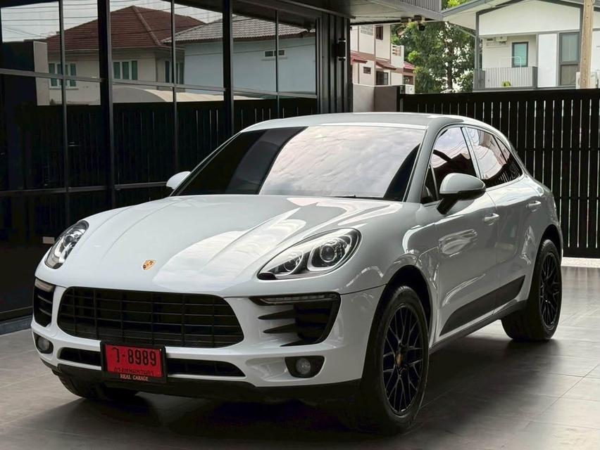 Porsche Macan 2.0 รถศูนย์ AAS ปี 2018 วิ่ง 60,000 Km.