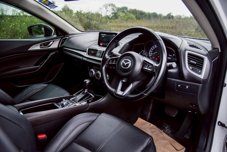 Mazda 3 2.0 C AT 2018 ไมล์ 112,xxx km.  8