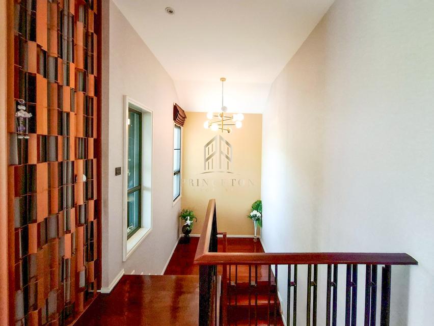 Grand Bangkok Boulevard Rama 9 A luxurious corner home located on New Krungthep Kreetha Road 11
