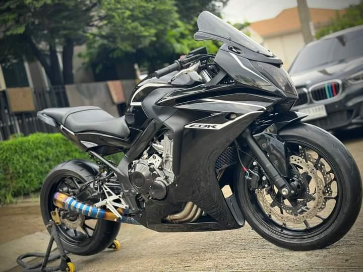 Honda CBR650 ดำ 3